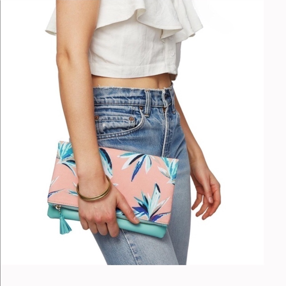 𝅺rachel Pally reversible clutch